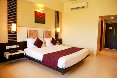 hotel room main image
