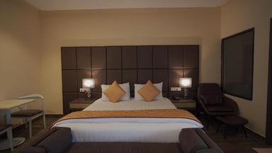 hotel room main image
