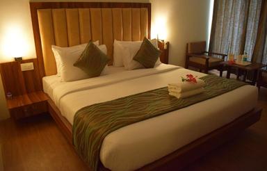 hotel room main image