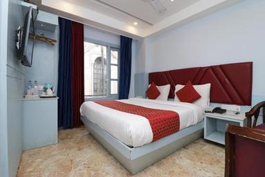 hotel room main image