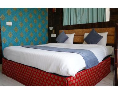 hotel room main image