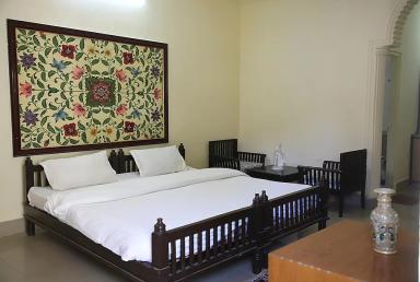hotel room main image