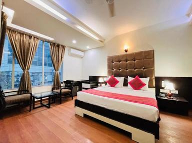 hotel room main image