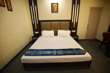 hotel room main image