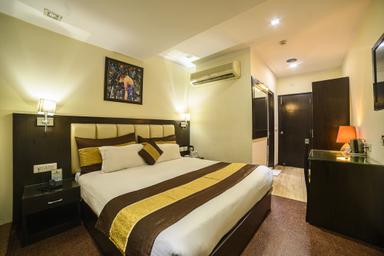 hotel room main image