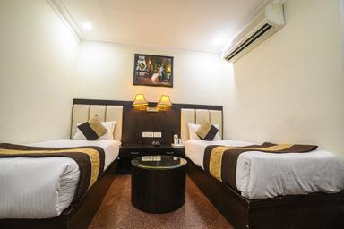 hotel room main image