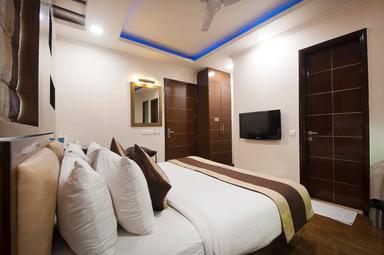 hotel room main image