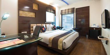 hotel room main image