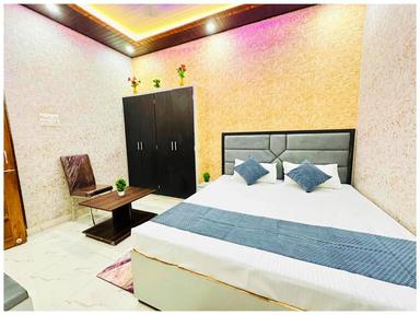 hotel room main image