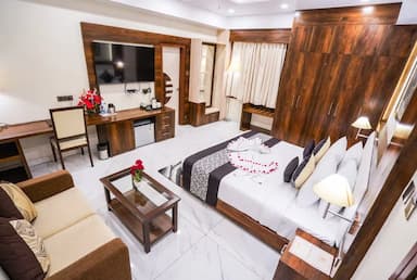 hotel room main image
