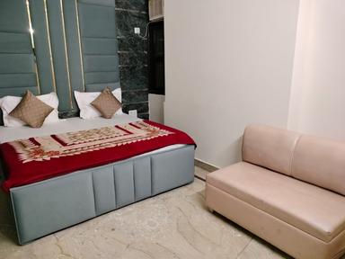 hotel room main image