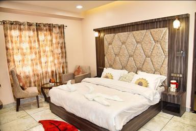hotel room main image