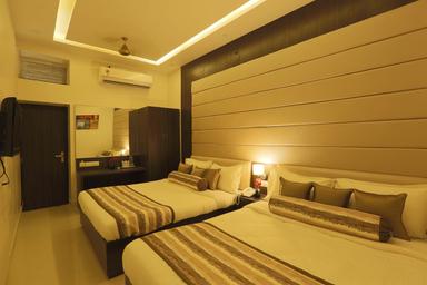 hotel room main image