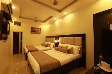 hotel room main image