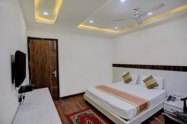 hotel room main image