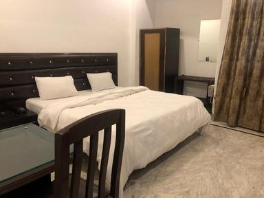hotel room main image