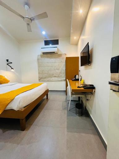 hotel room main image