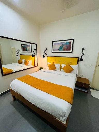 hotel room main image