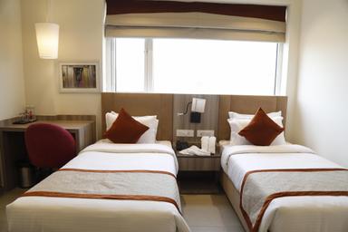 hotel room main image