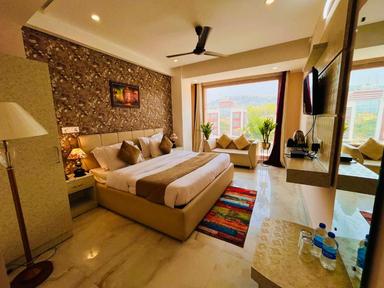 hotel room main image