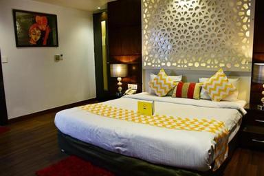 hotel room main image