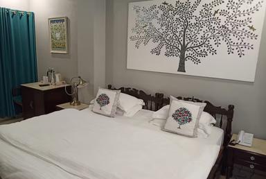 hotel room main image