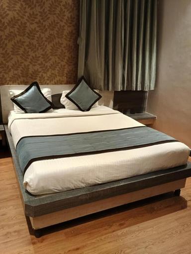 hotel room main image
