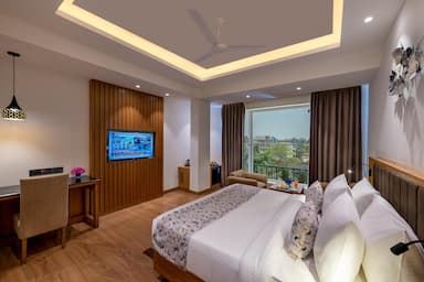 hotel room main image