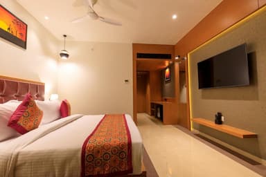 hotel room main image
