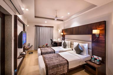hotel room main image
