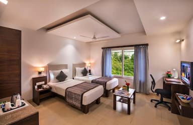 hotel room main image