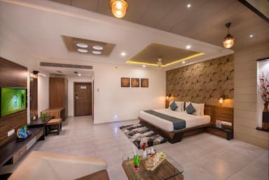 hotel room main image