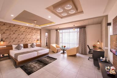 hotel room main image