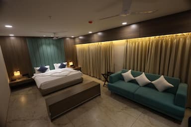 hotel room main image