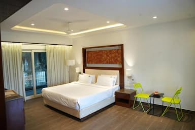 hotel room main image