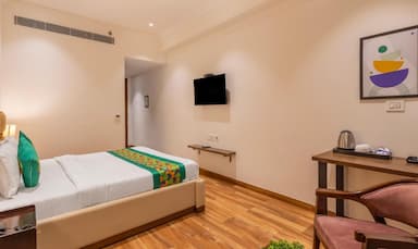 hotel room main image