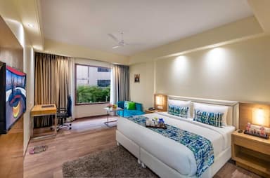 hotel room main image