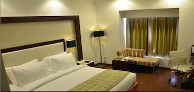 hotel room main image