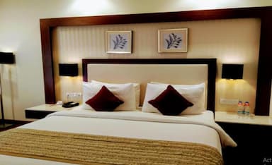 hotel room main image