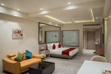 hotel room main image