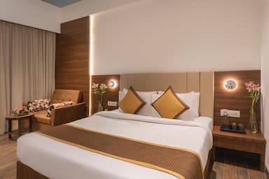 hotel room main image