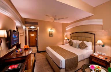 hotel room main image