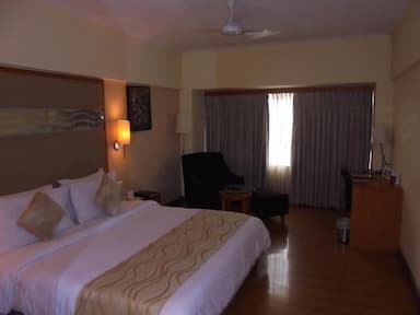 hotel room main image