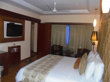 hotel room main image