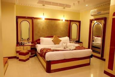 hotel room main image