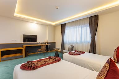 hotel room main image