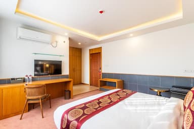 hotel room main image