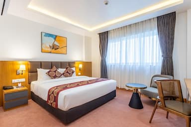 hotel room main image