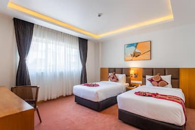 hotel room main image