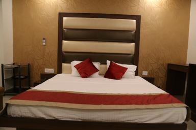 hotel room main image